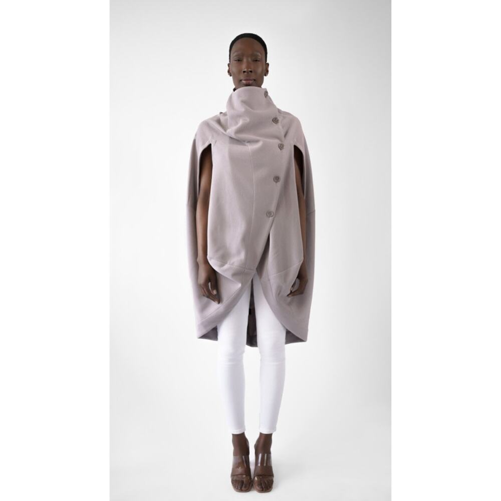 Evryday Jane Gail Travel Pod Cape Black NWT PLUS size 2X/3X Poncho Minimalist - Picture 2 of 16
